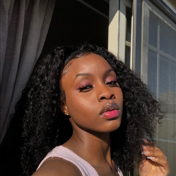 Meet your Posher, Keriana - Picture 1 of 1